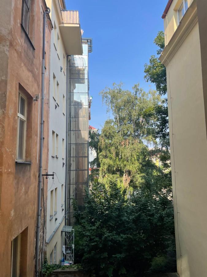 Andrews Cosy Apartment Прага Экстерьер фото